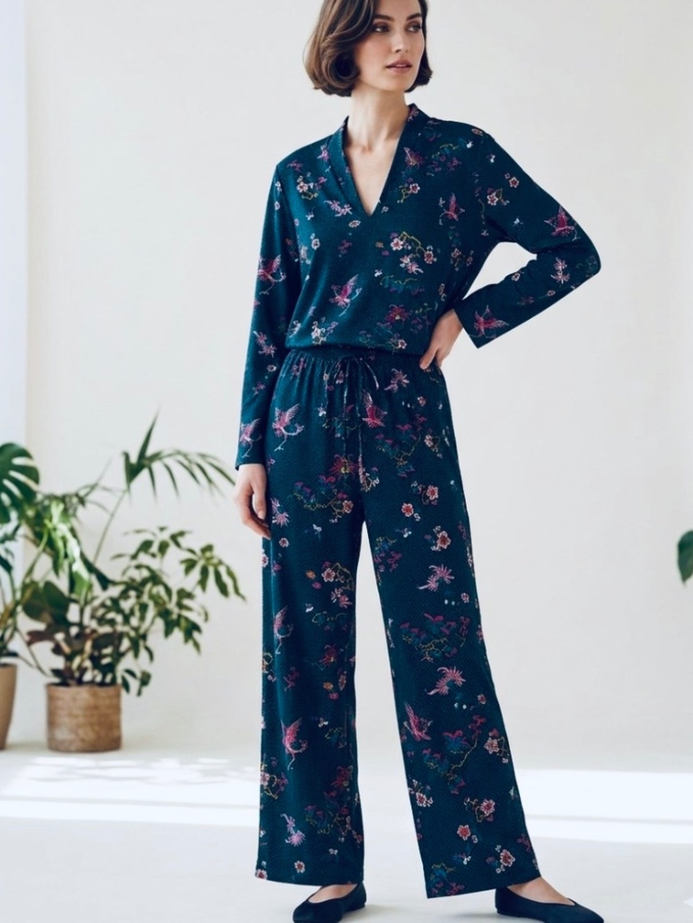 Natori Jersey Knit Mandarin Collar Pyjama Set • Black/Multi • Size M